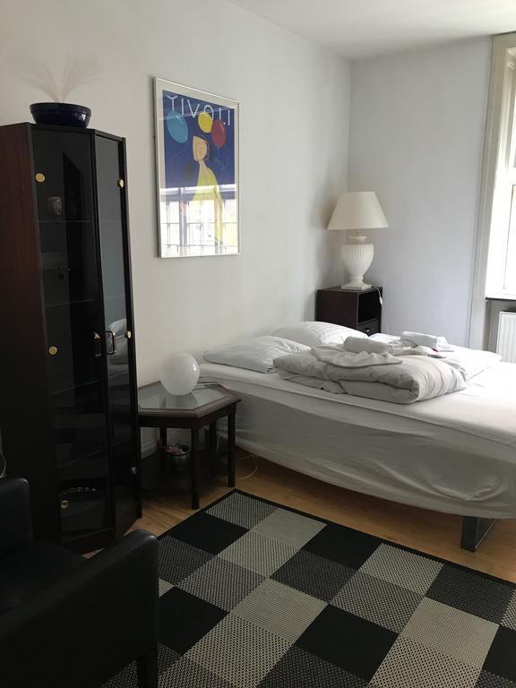 Chambre Double ou Lits Jumeaux avec Salle de Bains Commune