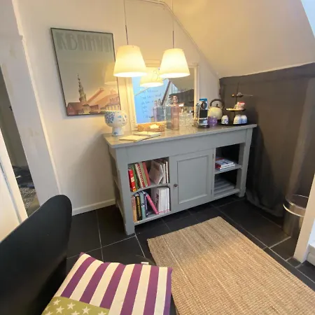Comfortable Large Room King S Bed Near Cph Centre-2